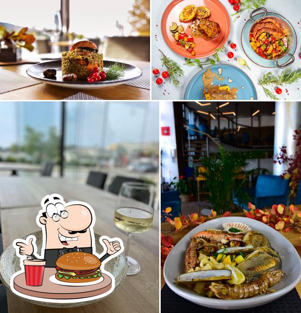 Ordina un hamburger a Atlantida