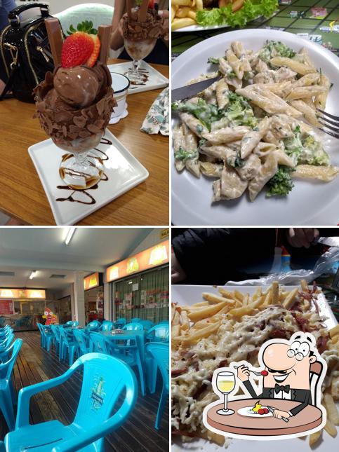 Mousse de chocolate em Adão Lanches Lanche em Araranguá Cachorro Quente X Salada Lanches Aberto Agora Tábuas