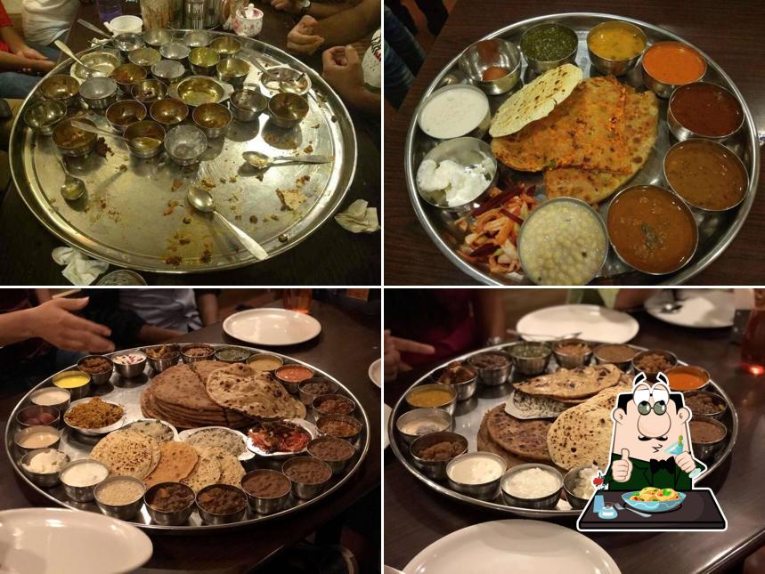 Meals at Aaoji Khhaoji