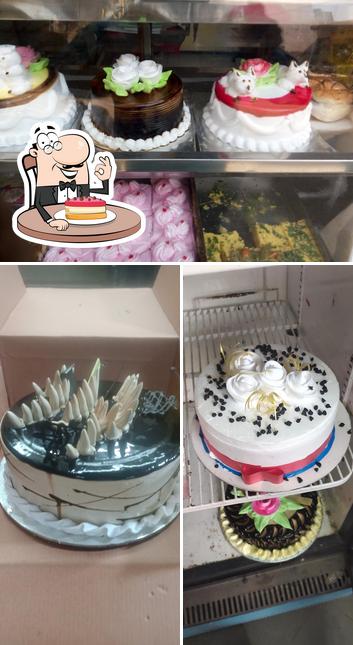 Neeraj Namkeen Bhandar Online Cake Delivery in Khazoori Khas