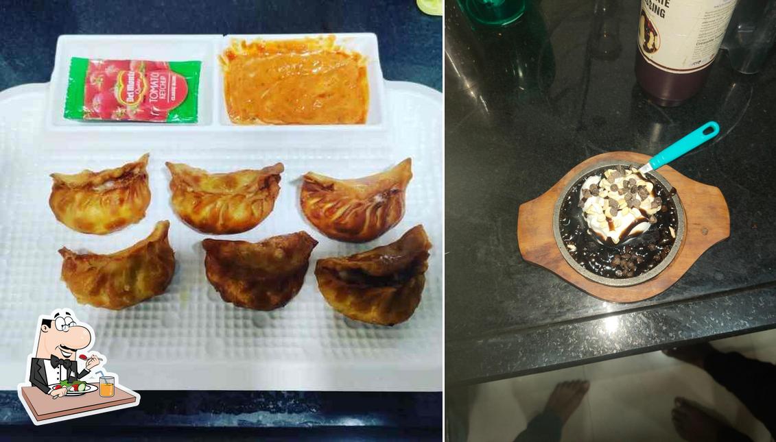 Food at D-Lite shakes and Snacks