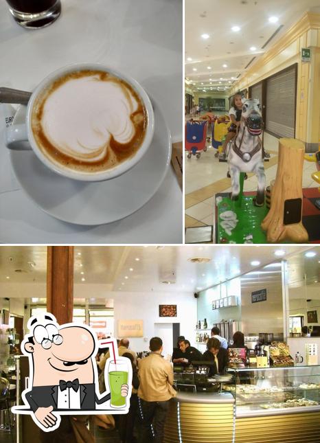 Goditi qualcosa da bere a nerocaffe' I Portali Corigliano