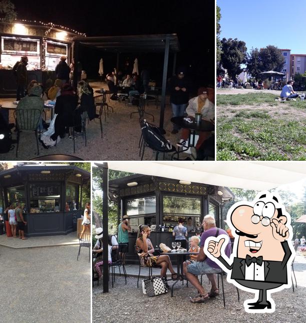 Siediti a un tavolo di Il Chioschino Di Filippo Brandolini