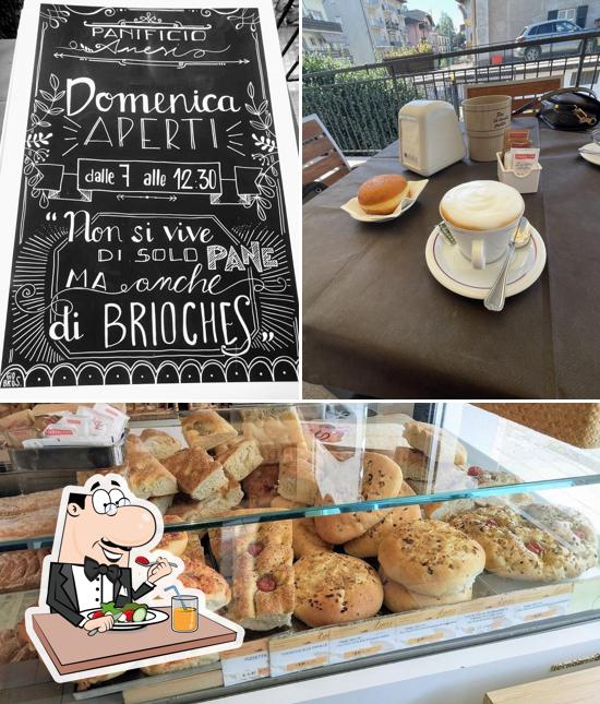 La cibo e lavagna del ristorante