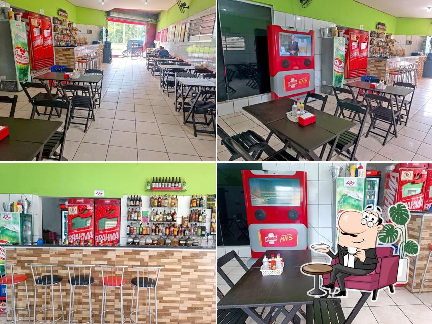 Veja imagens do interior do Bar e Restaurante do Cláudio