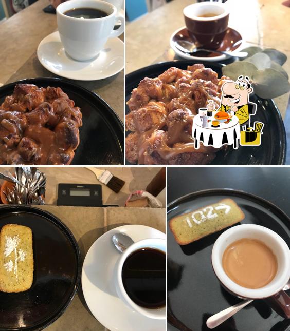 Comida em Castália 102