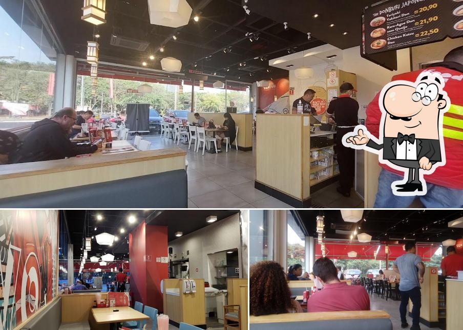 O interior do Restaurante Sukiya - Unidade Vila Sônia