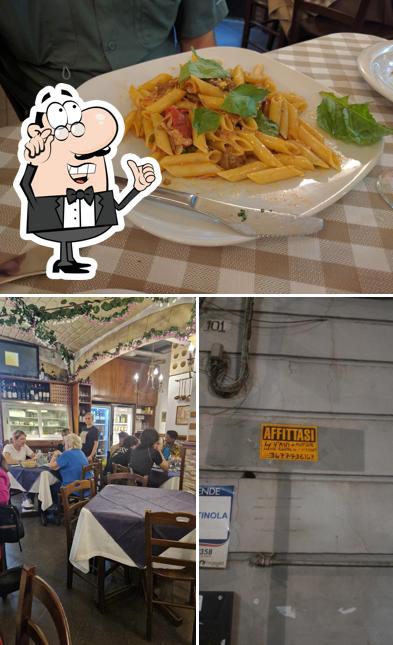 Siediti a un tavolo di L'Angolo del Paradiso