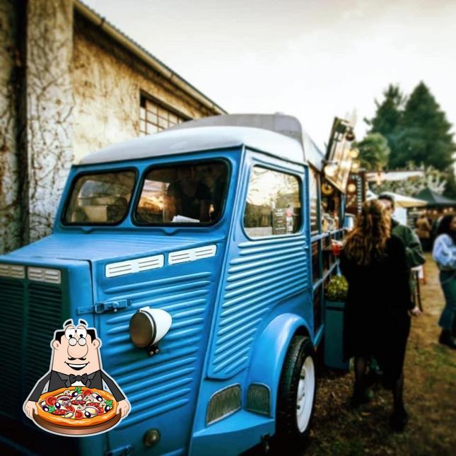 Ordina una pizza a Las Bravas - Street Food