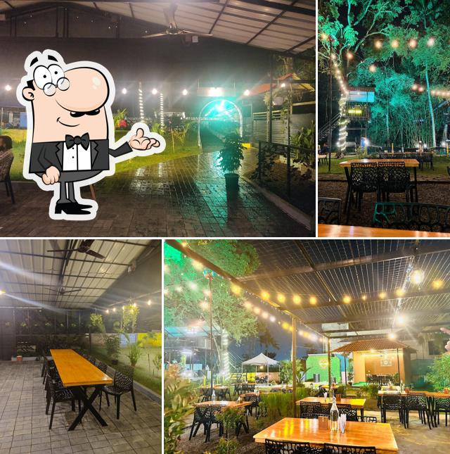 Let's Dine River view - Seafood Restaurant