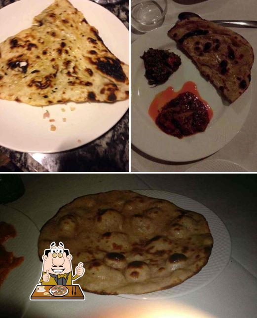 Try out pizza at New Highway Glory