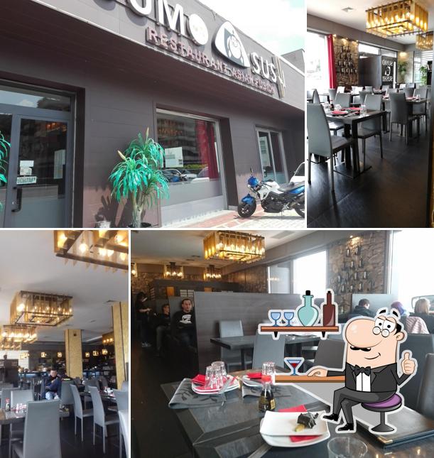 Dai un'occhiata agli interni di Sumo Sushi