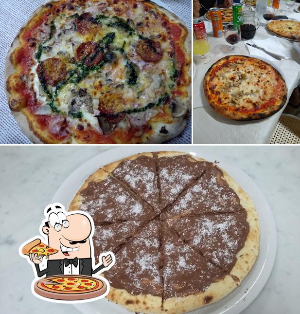 Scegli tra le svariate varianti di pizza