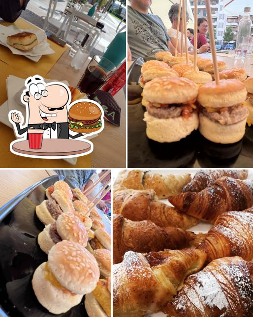 Ordina un hamburger a MyO Caffè