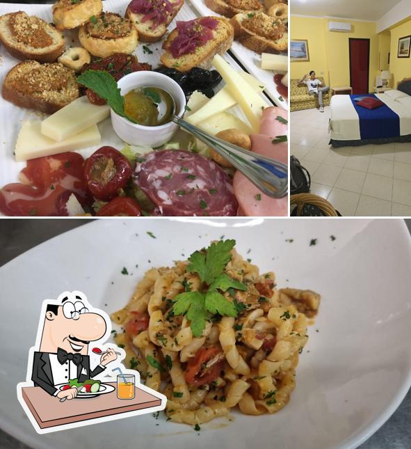 Platti al Hotel Elimo Ristorante Panoramico