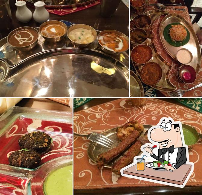 Meals at Daawat-E-Nawab - Taj Hotel & Convention Centre, Tajganj