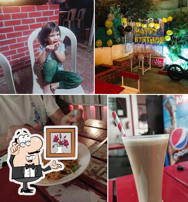 The interior of ITALIAN PIZZA ORIGINAL