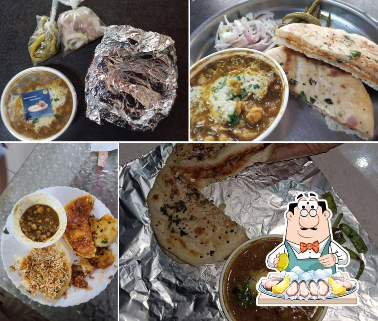 Delhi Ke Famous Chhole Kulche