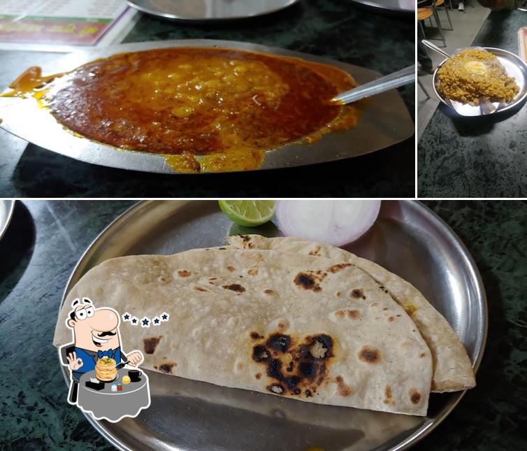 Food at Shri Bhojanalay