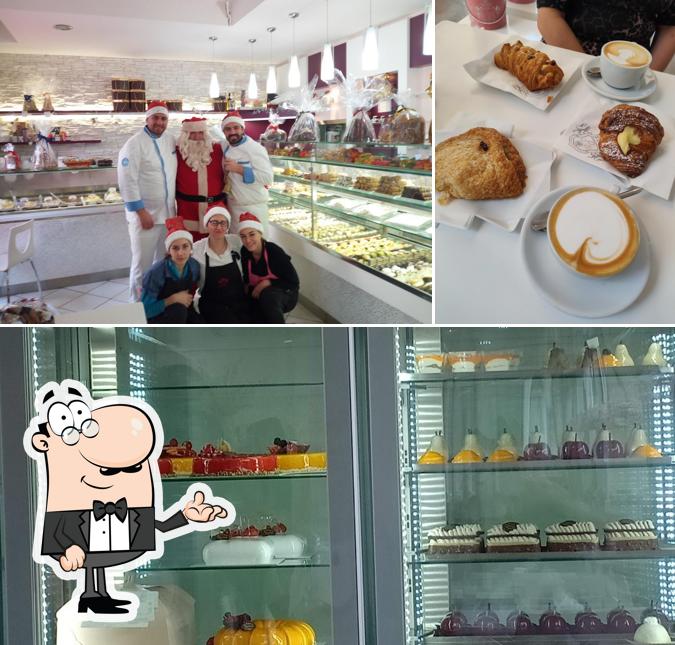 Siediti a un tavolo di La Compagnia Del Dolce Siciliano