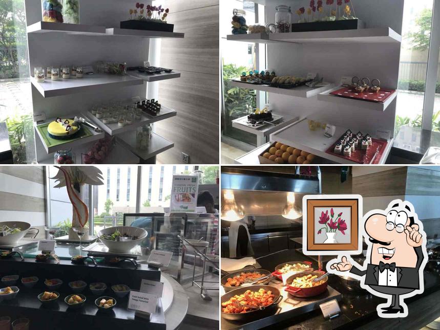 Viva all-day dining Holiday Inn Aerocity