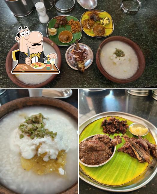 Food at Odamkolli Pazhankanji (ഒടംകൊല്ലി പഴങ്കഞ്ഞി)