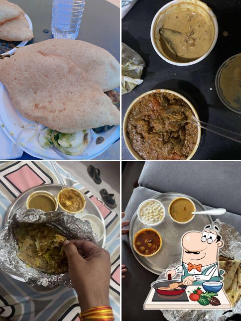 Chicken curry at Civil Line Wale Chole Bhature