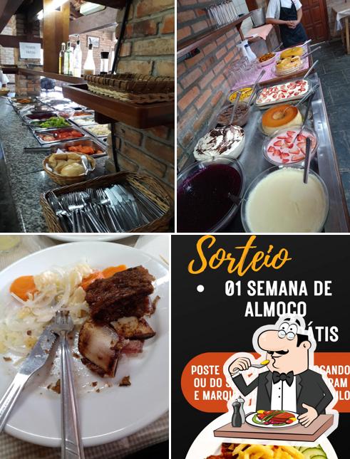 Comida em Restaurante Século Xxi