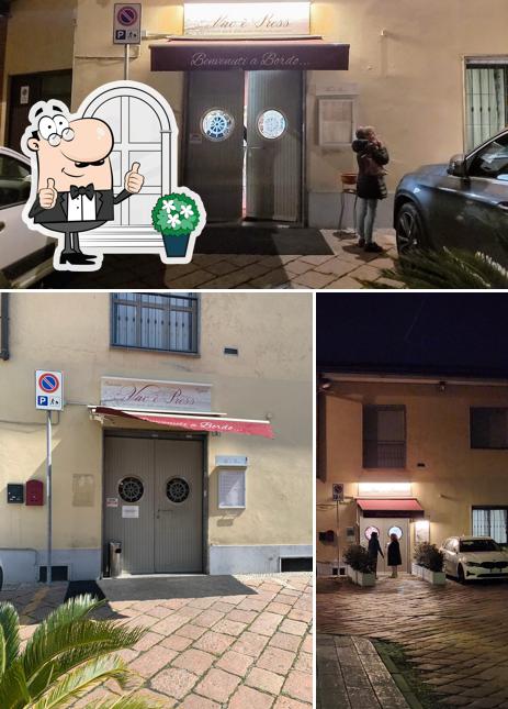 Gli esterni di Ristorante Vac è Press Magenta