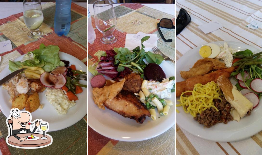 Comida em Restaurante Bueno