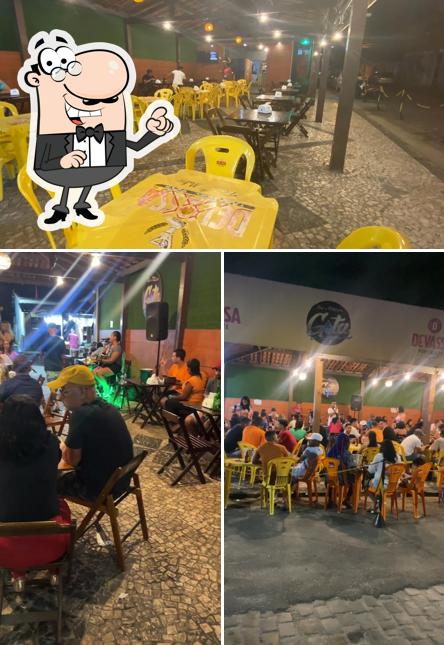 O interior do Bar Gota D'Água