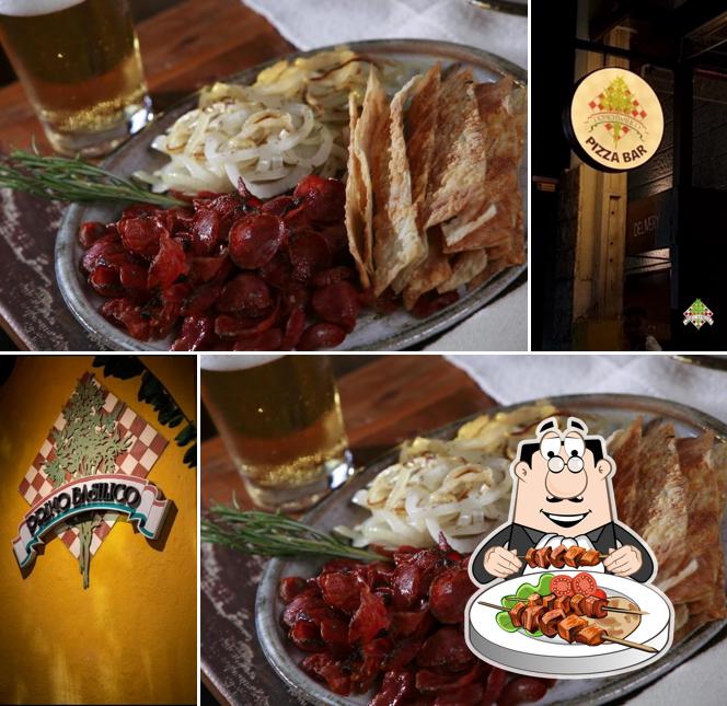 Comida em Pizzaria Primo Basílico