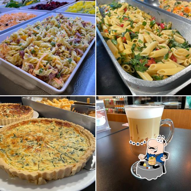 Comida em Restaurante Bombordo