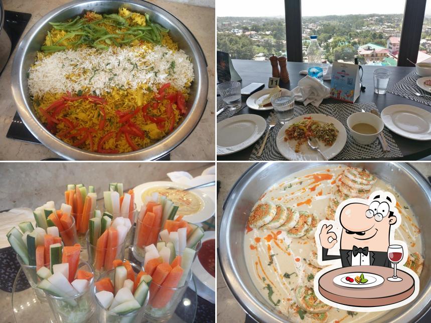 Meals at Cloud 7 Revolving Restaurant