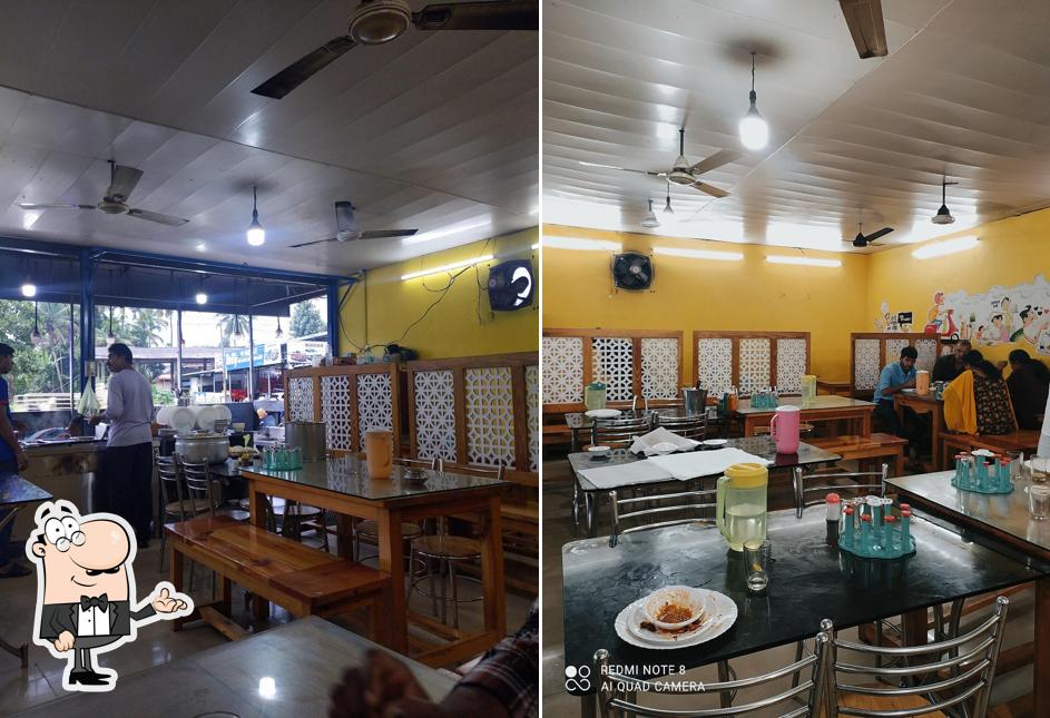 The interior of Thripthy Seafood Speciality Thattukada