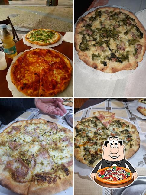 Ordina una pizza a Pizzeria Rosticceria Rocco