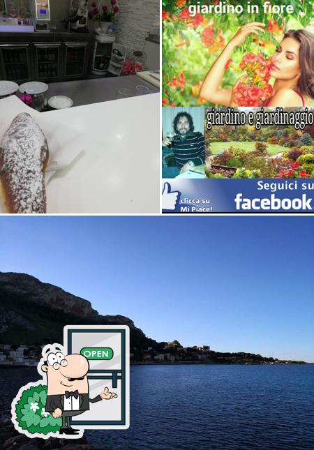 La foto di esterno e tavolo da pranzo da Bar Delle Vittorie