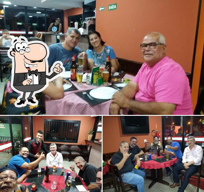 Veja imagens do interior do D'Napolis Pizzaria