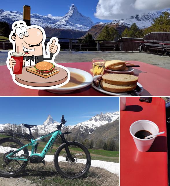 Prenditi un hamburger a Tufternalp Restaurant