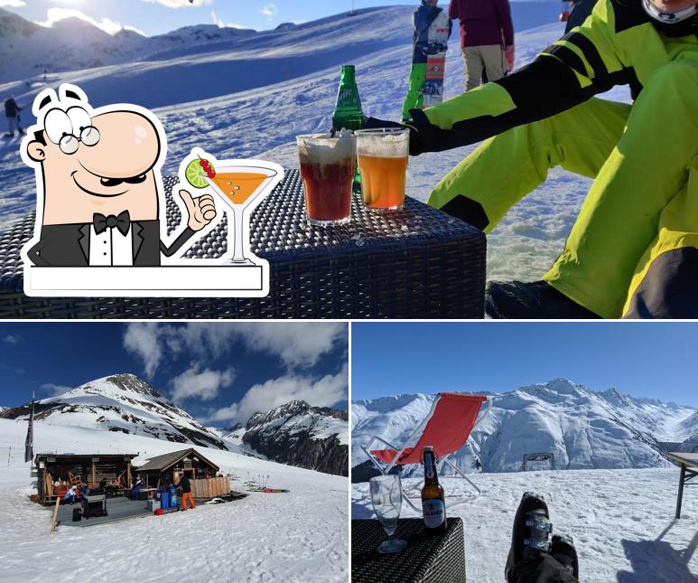 Dai un’occhiata alla foto che presenta la bevanda e esterno di Tegia il Nurser