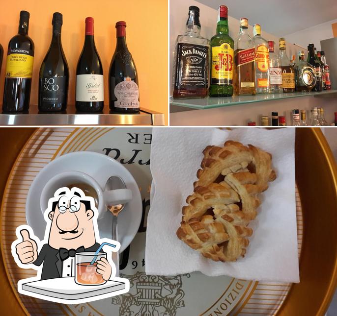 La bevanda e seo_images_cat_95 del ristorante