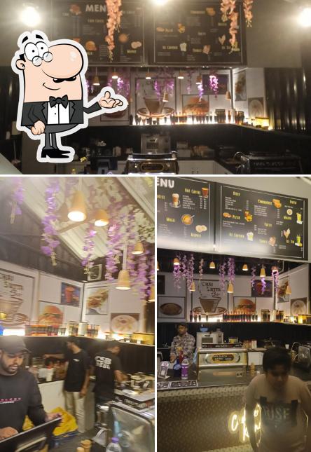 Check out how Chai Sutta Bar Yavatmal looks inside