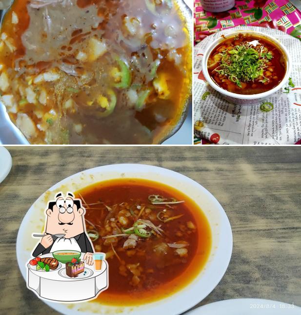 Hot and sour soup at Delhi Dastarkhawan