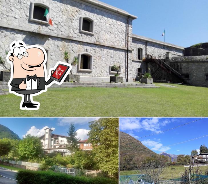 Guarda gli esterni di Hotel Ristorante Sassi Rossi