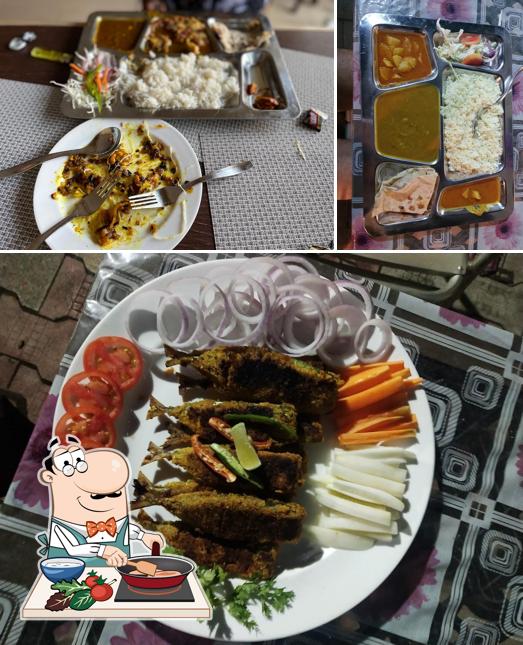 Chicken curry at DEFENCE WARRIORS DEN A/C BAR AND RESTAURANT