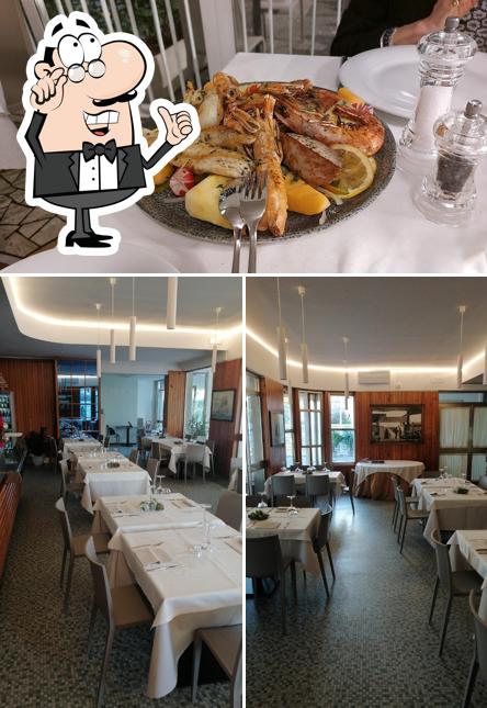 La interni e cibo del ristorante