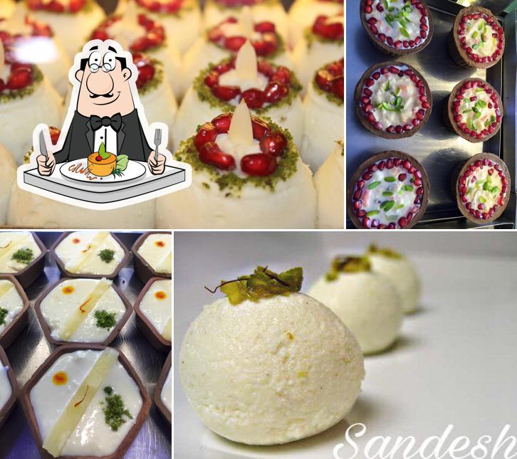 Food at Maa Gayatri Mishthan Bhandar