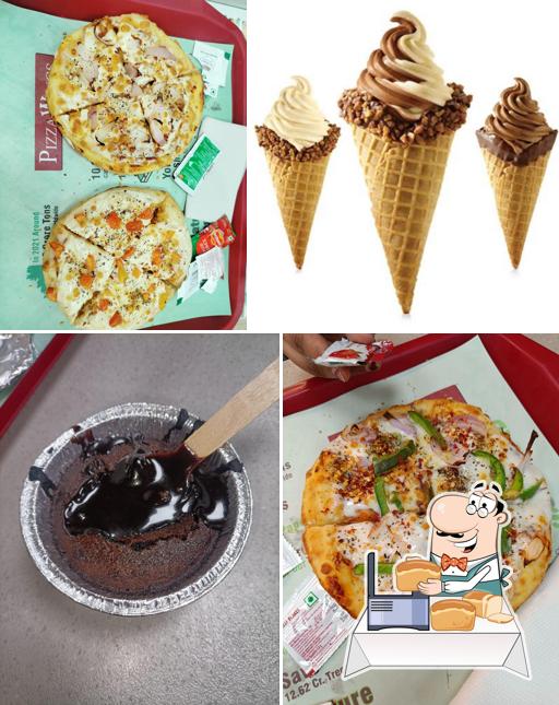 Garlic bread at Pizza Wings Lucknow (Ashiyana)