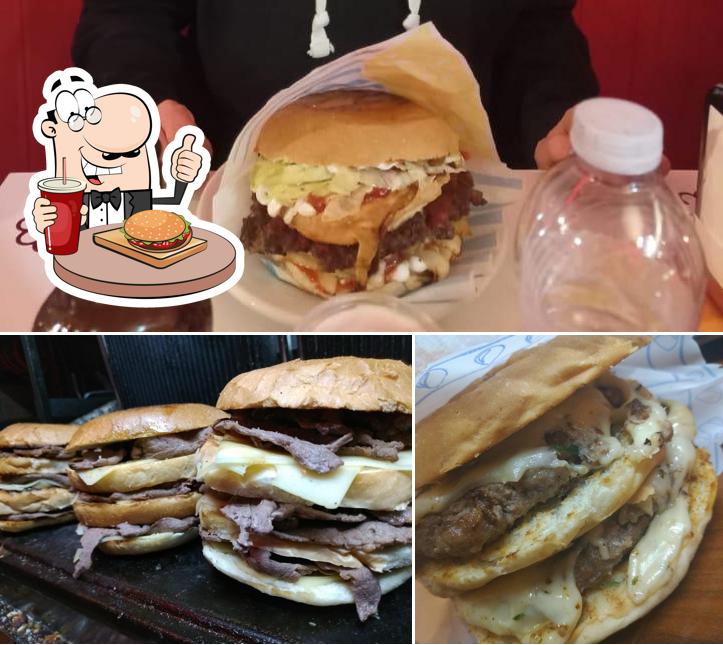 Concediti un bell'hamburger a New Moon Panineria