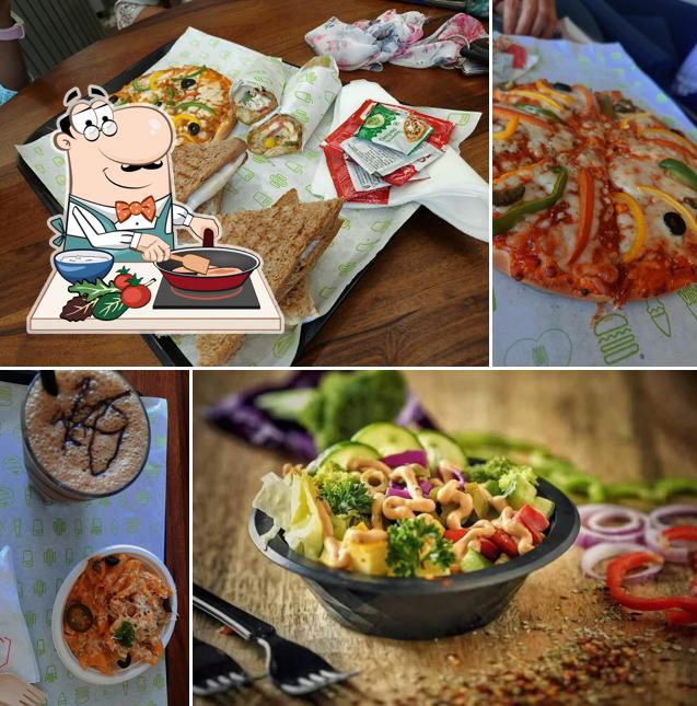 Chicken curry at Kafeholic Vaishali Nagar